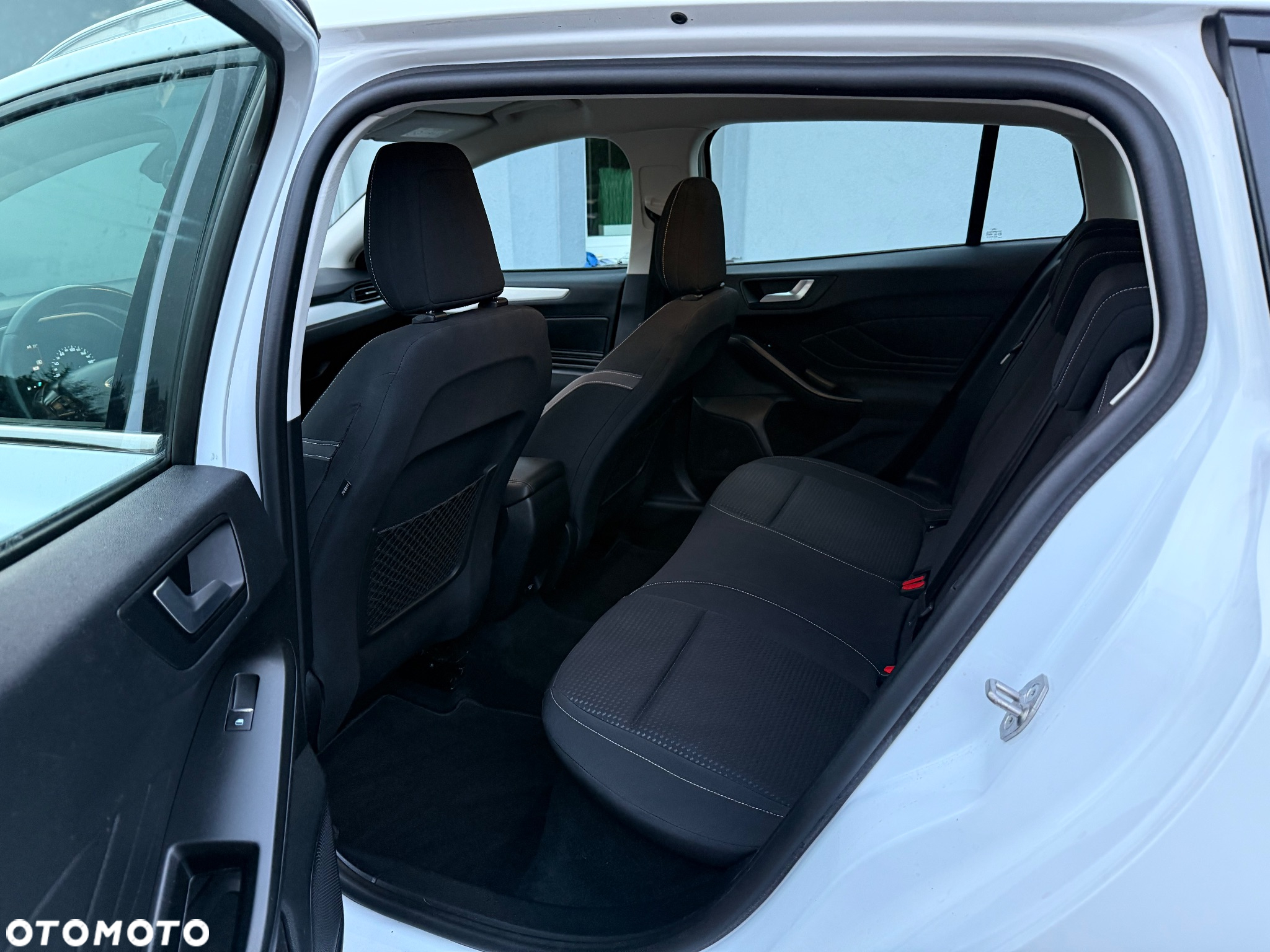 Ford Focus Turnier 1.5 EcoBlue Start-Stopp-System TREND - 7