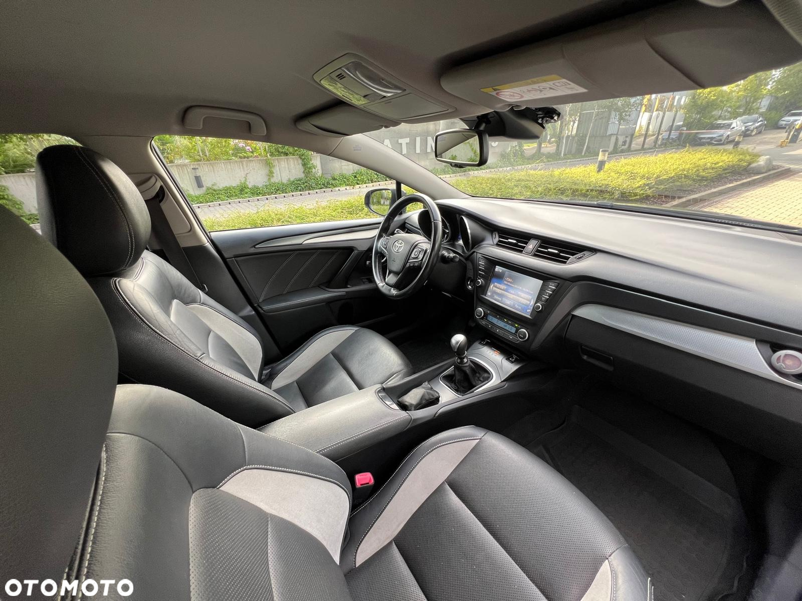 Toyota Avensis 2.0 D-4D Prestige - 11