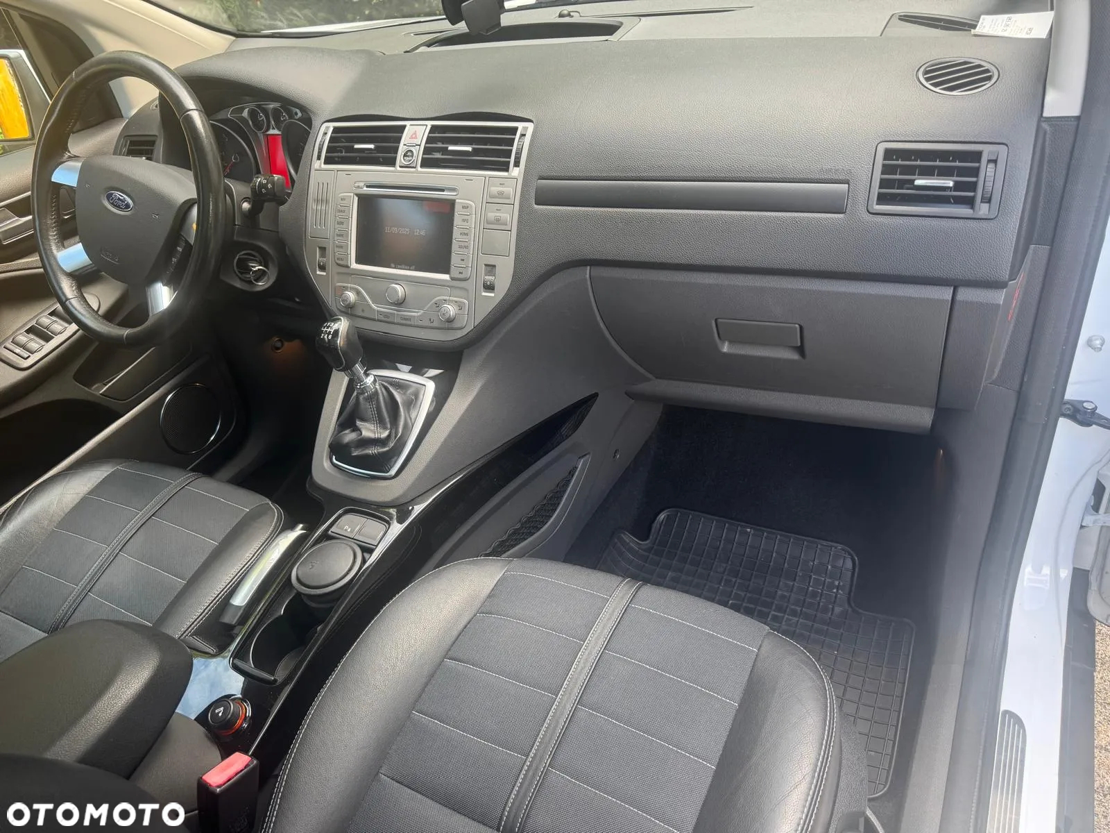Ford Kuga - 12