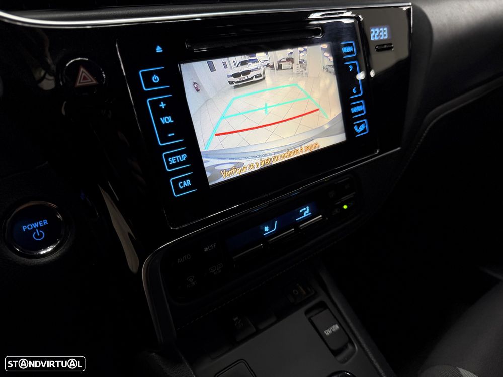 Toyota Auris Touring Sports 1.8 HSD Comfort +P.Sport+Navi - 17