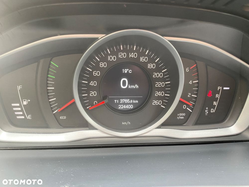 Volvo V60 D4 AWD Kinetic - 16