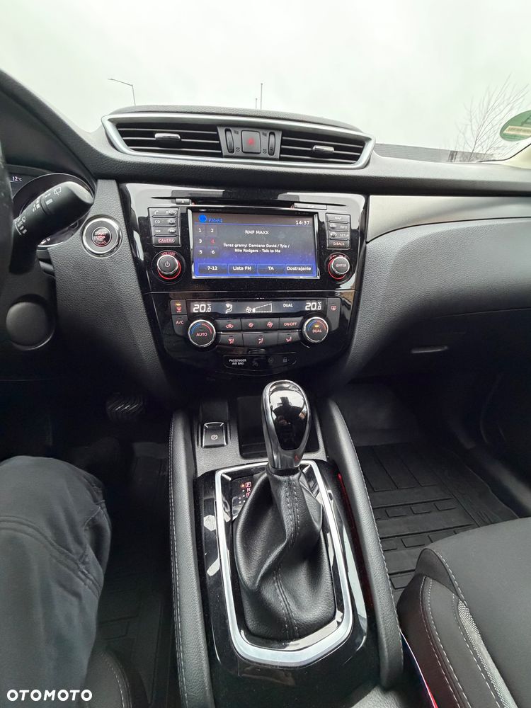 Nissan Qashqai 1.2 DIG-T N-Connecta Xtronic EU6 - 25