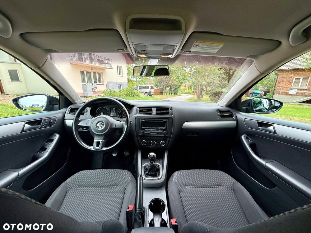 Volkswagen Jetta 1.6 TDI Comfortline - 31