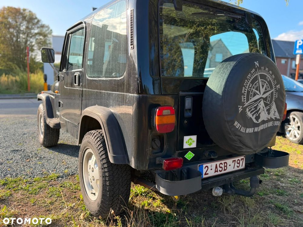 Jeep Wrangler - 5