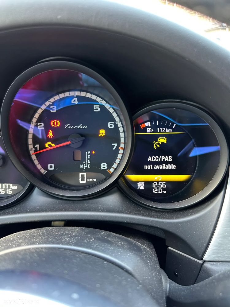 Porsche Macan Turbo - 17