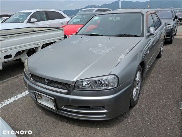 Nissan Skyline - 2