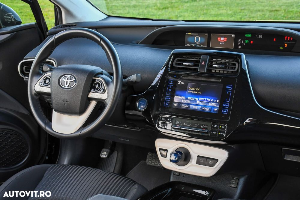 Toyota Prius 1.8 Dual VVT-i Sol+ - 27