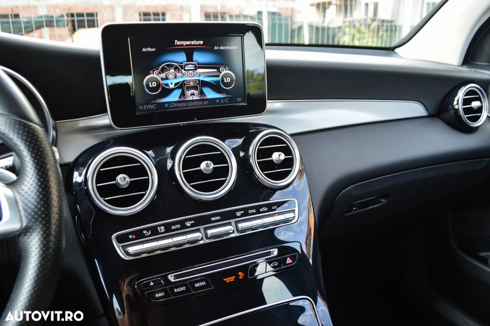 Mercedes-Benz GLC Coupe 220 d 4Matic 9G-TRONIC AMG Line - 28