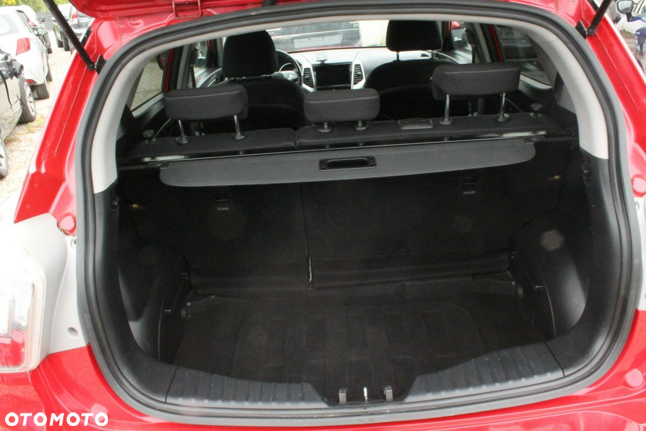 SsangYong/KGM Tivoli - 11