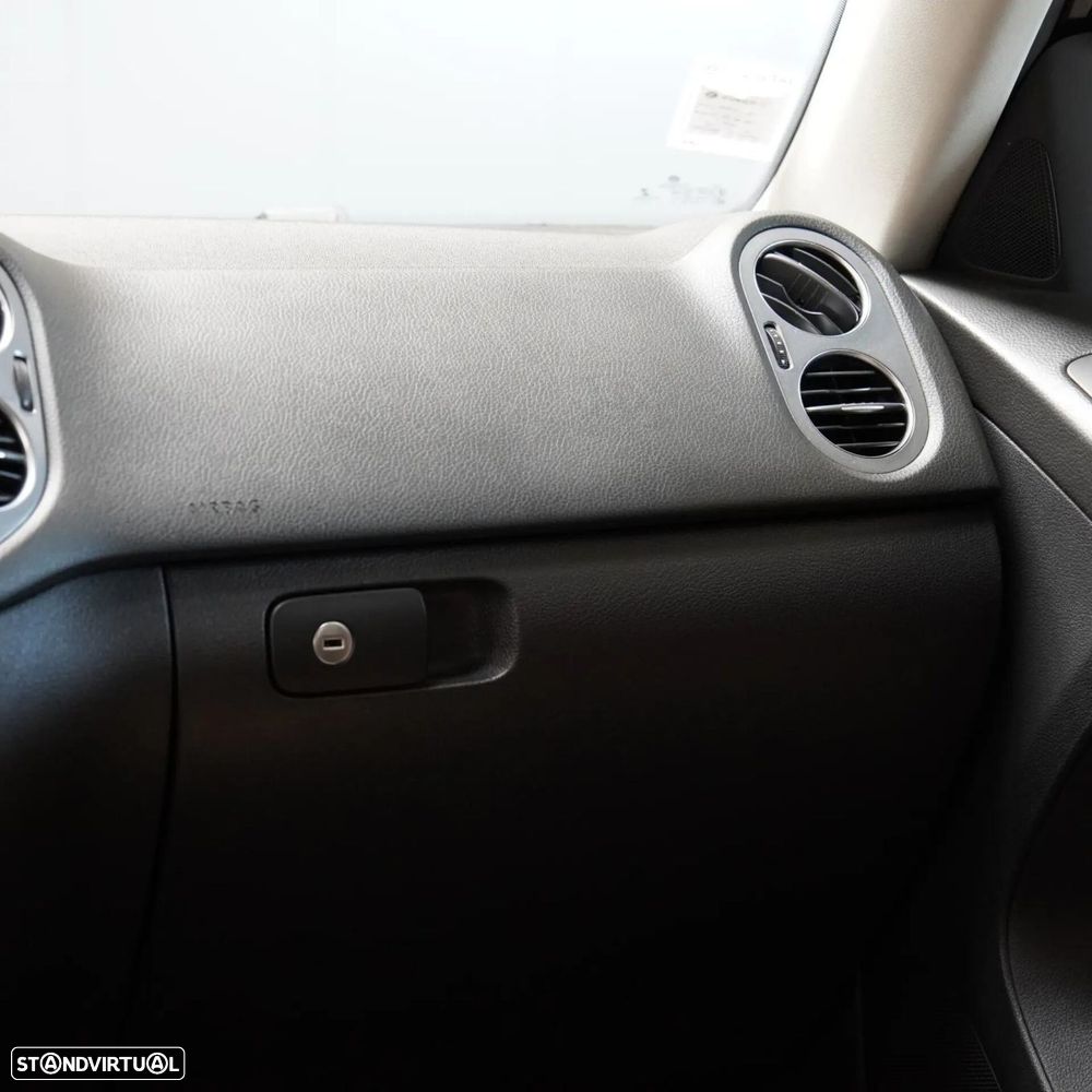 VW Tiguan 2.0 TDi Trend BlueMotion - 22