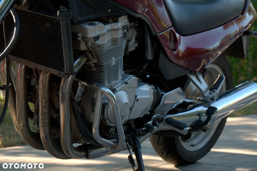 Suzuki GSX - 7