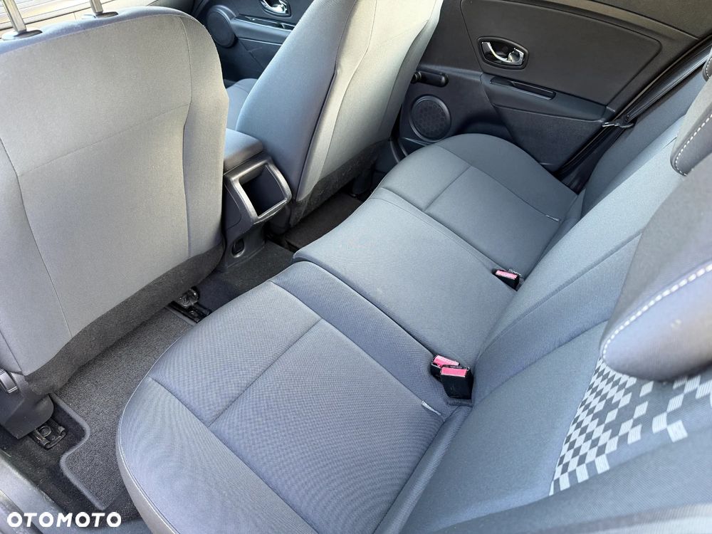 Renault Megane 1.6 16V 110 LIMITED - 13