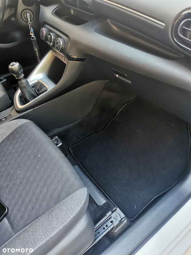 Toyota Yaris 1.5 Comfort - 8