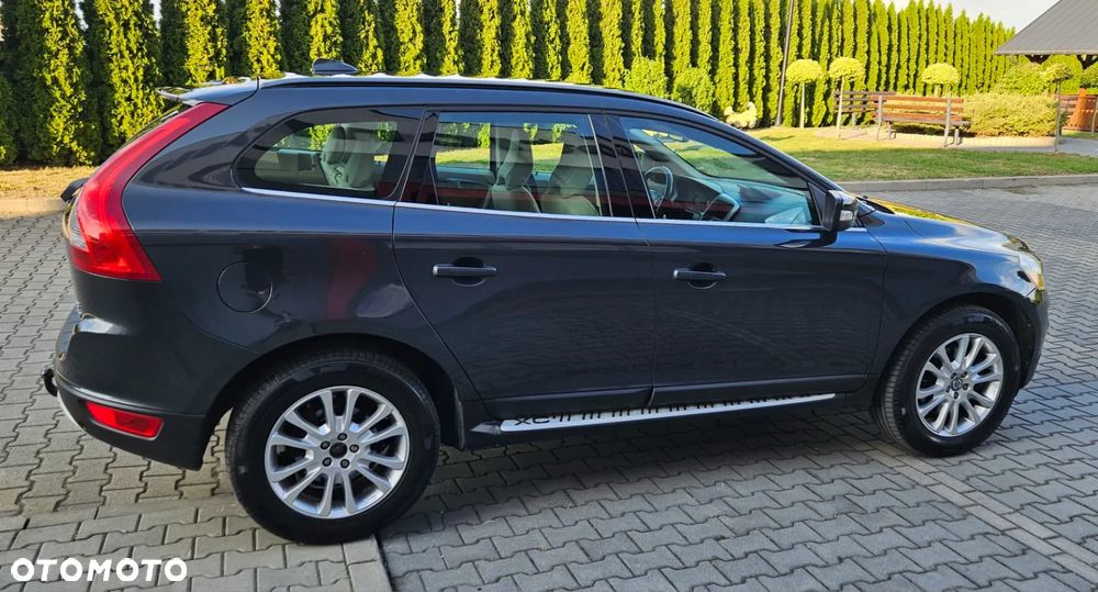 Volvo XC 60 D5 AWD Momentum - 10