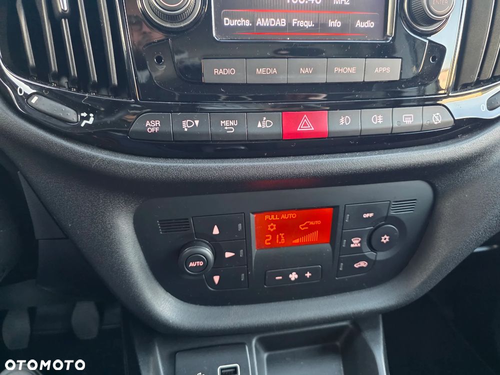 Fiat Doblo - 32