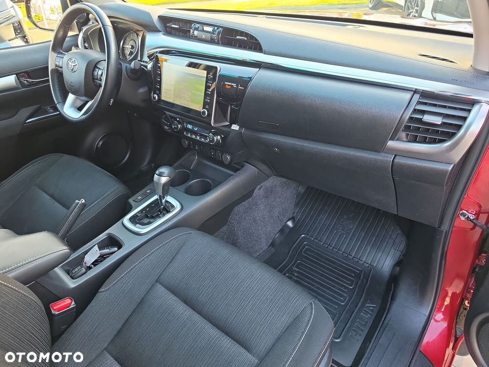 Toyota Hilux 2.8 D-4D Double Cab SR5 4x4 - 17