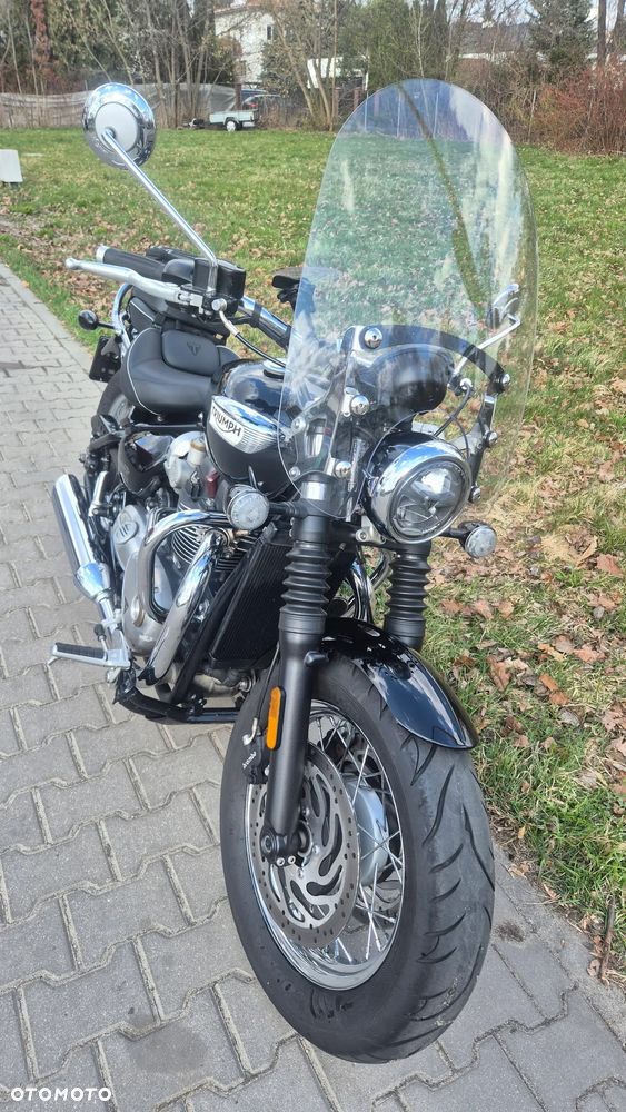 Triumph Bonneville - 2
