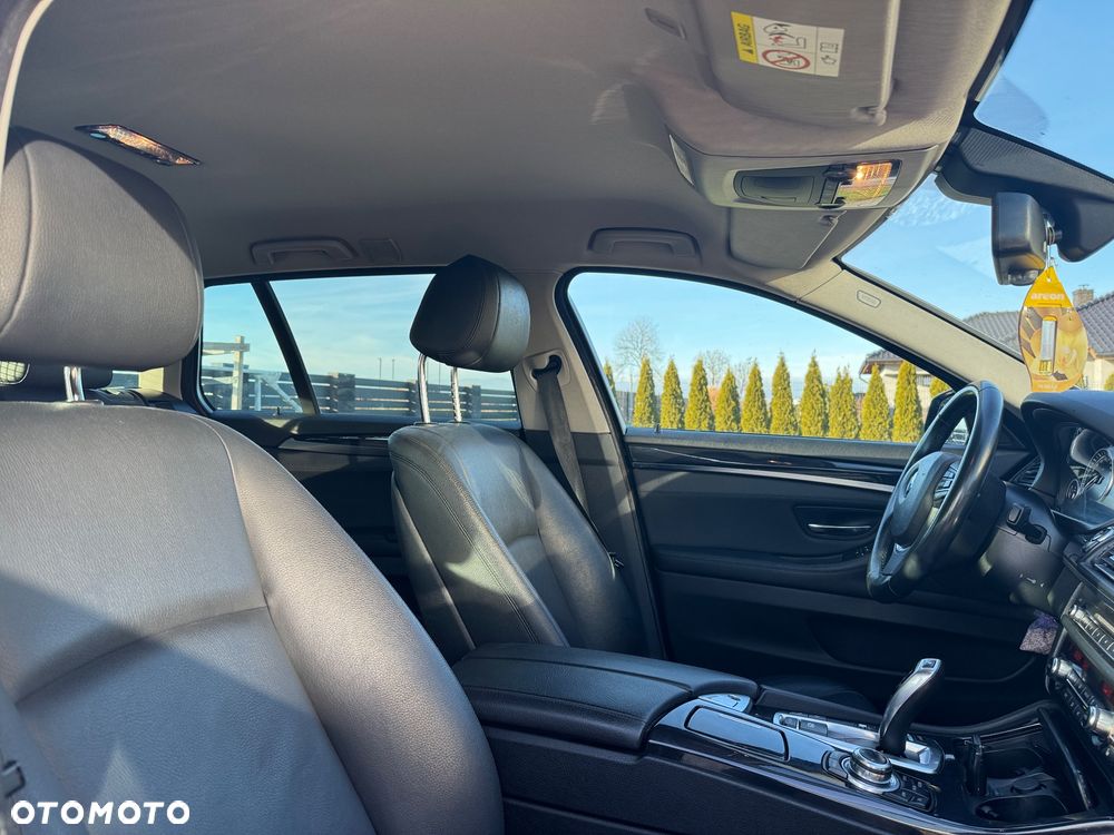 BMW Seria 5 520d xDrive Luxury Line - 35