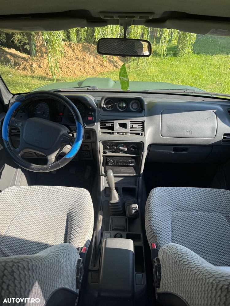 Mitsubishi Pajero - 4