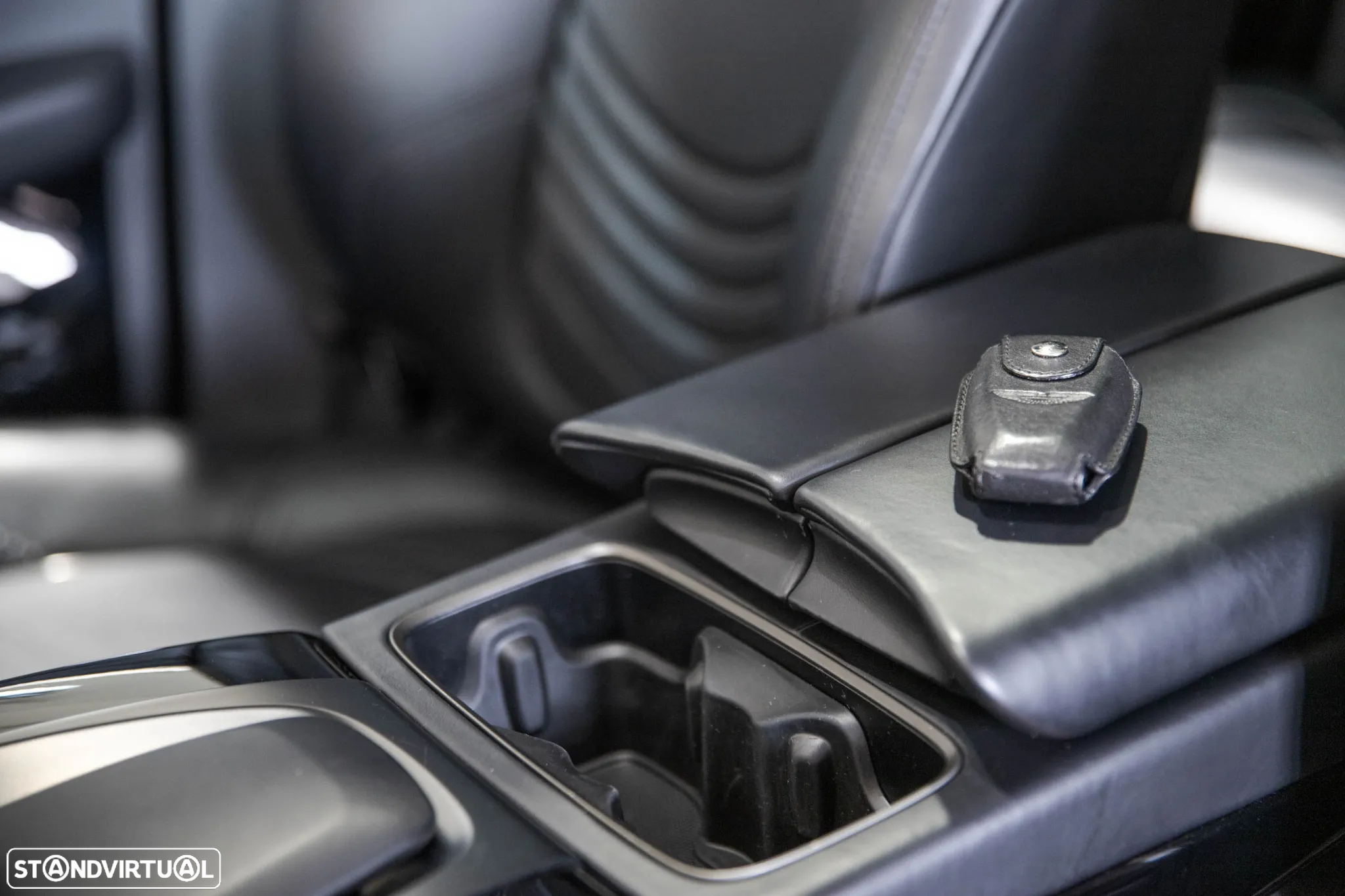 Aston Martin DBX Standard - 28