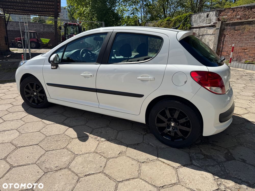 Peugeot 207 - 4
