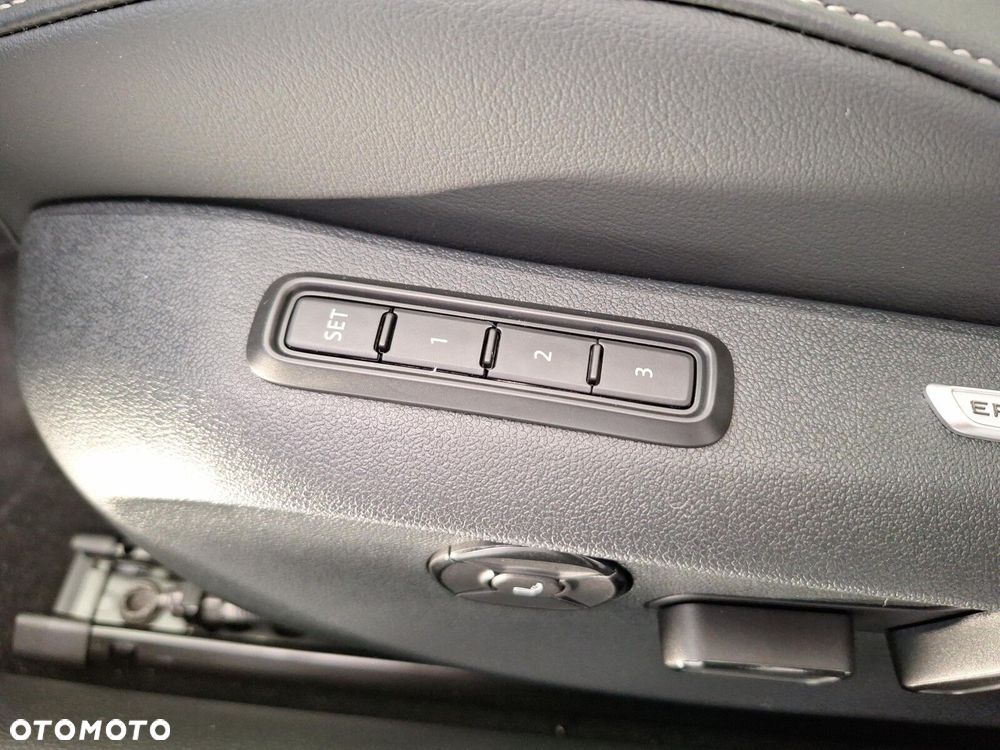 Volkswagen Passat 1.5 TSI EVO Business DSG - 26