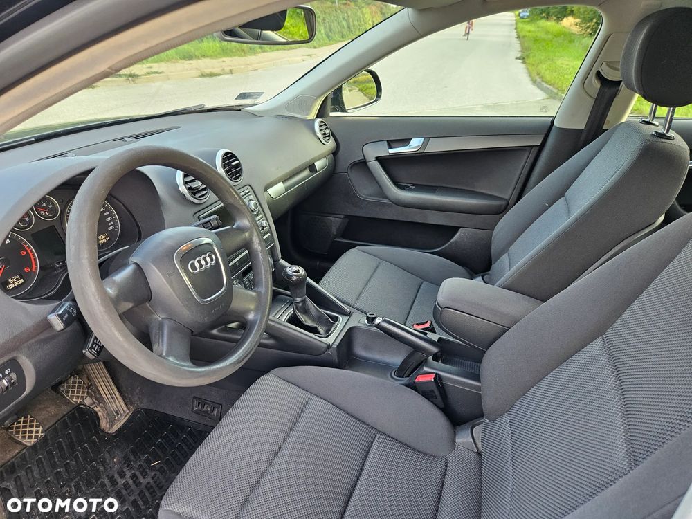 Audi A3 Sportback - 16