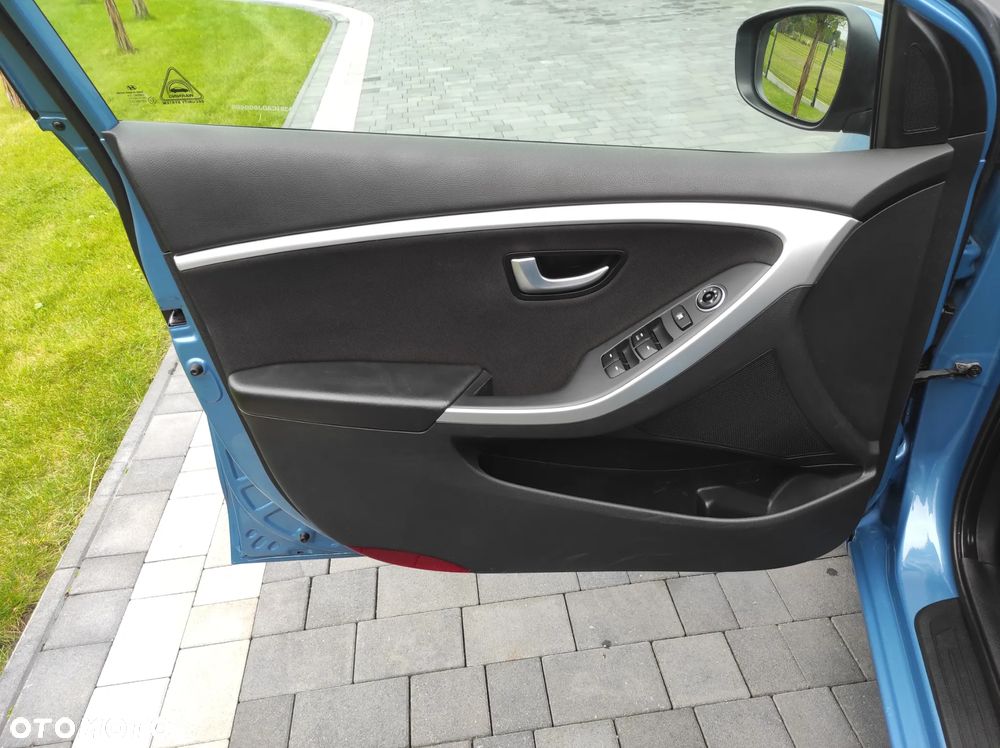 Hyundai i30 1.6 GDI Comfort - 11