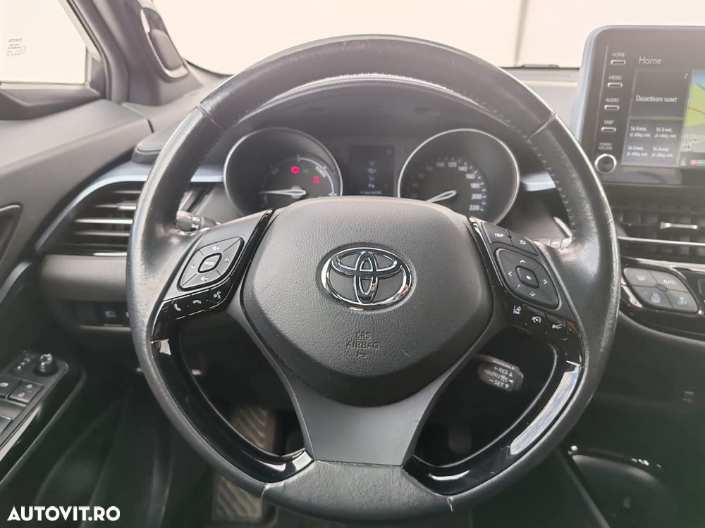 Toyota C-HR - 11