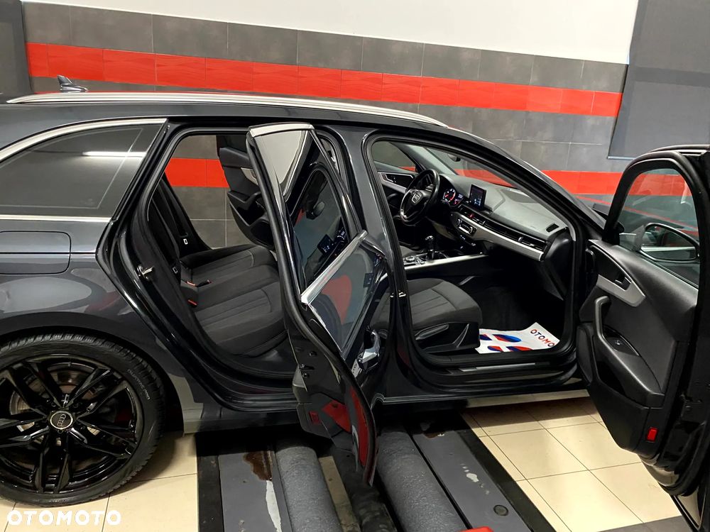 Audi A4 Avant 2.0 TDI Design - 22