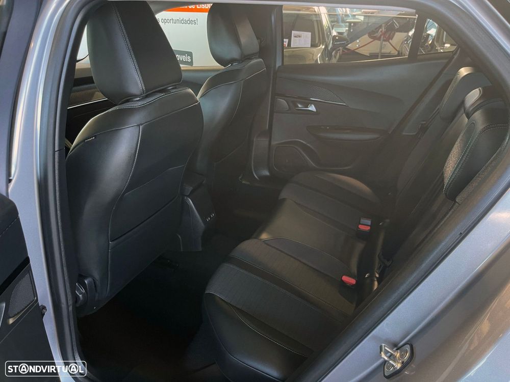 Peugeot 2008 1.2 PureTech Allure - 24
