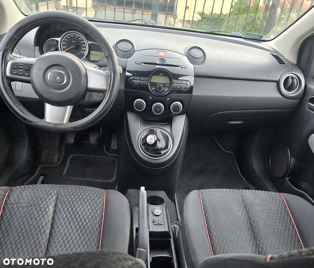 Mazda 2 - 5