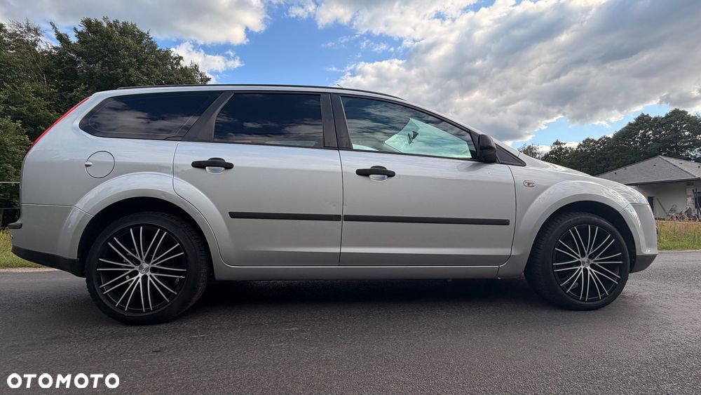 Ford Focus 1.6 Comfort - 16