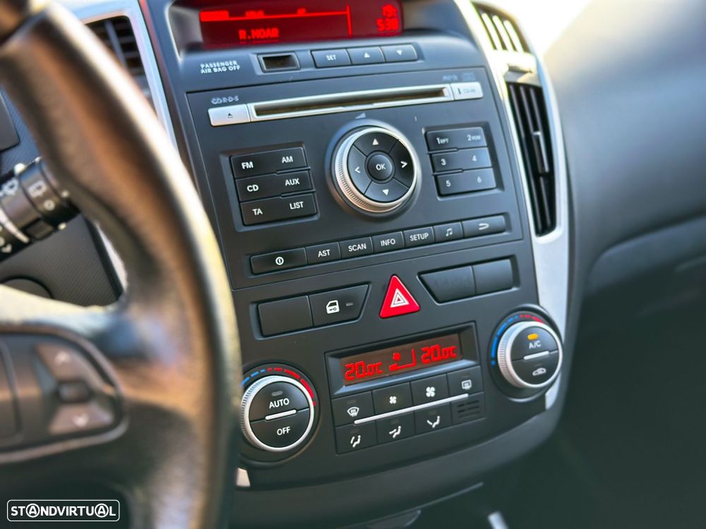 Kia Ceed SW 1.6 CRDi EX ISG - 14