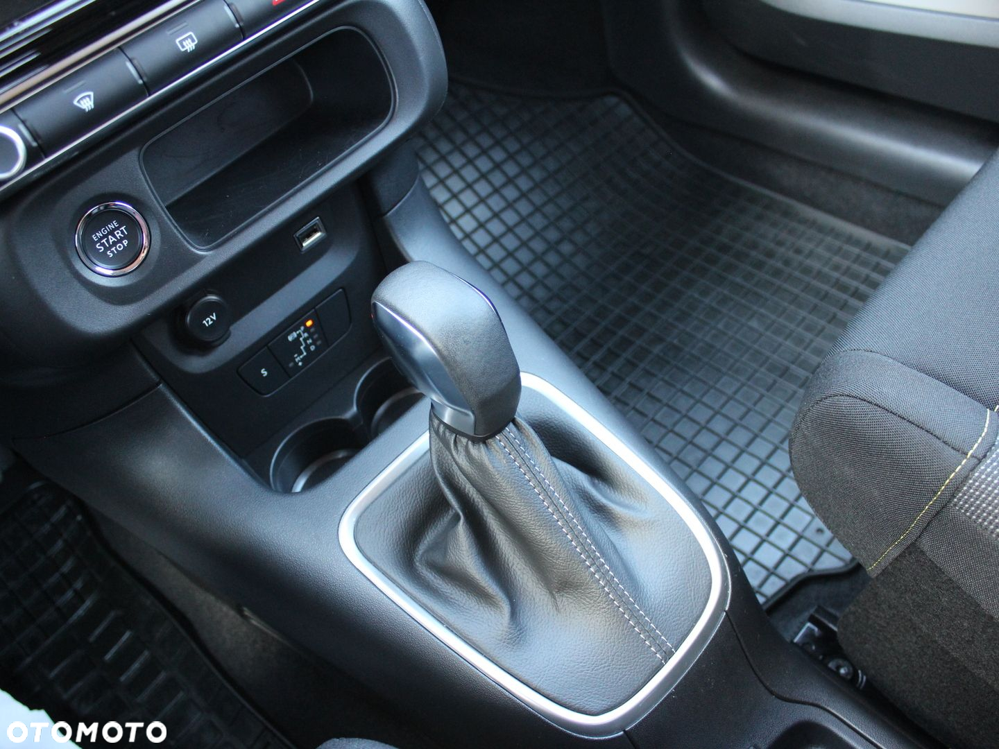 Citroën C3 1.2 PureTech Max EAT6 - 14