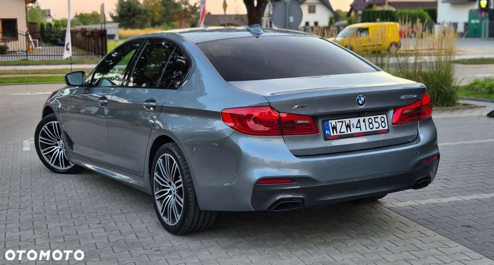 BMW Seria 5 530e iPerformance xDrive M Sport sport - 27