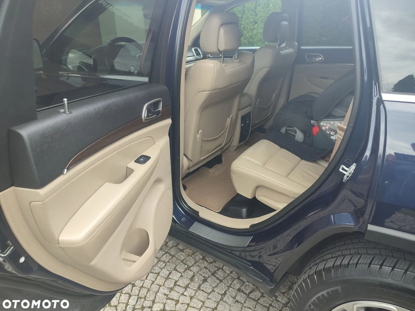 Jeep Grand Cherokee - 15