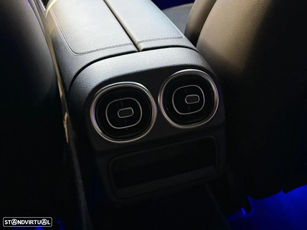 Mercedes-Benz C 300 d AMG Line — fotografia 16