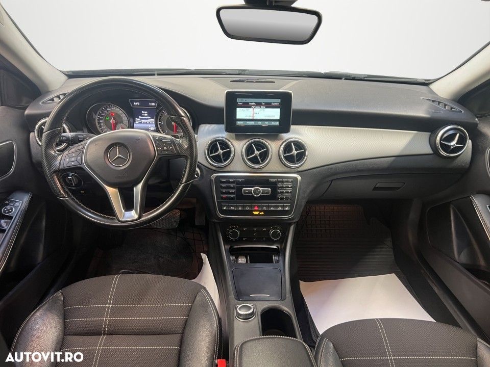Mercedes-Benz GLA - 14