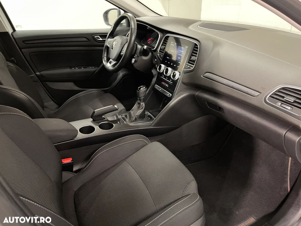 Renault Megane TCe 140 GPF Equilibre - 11