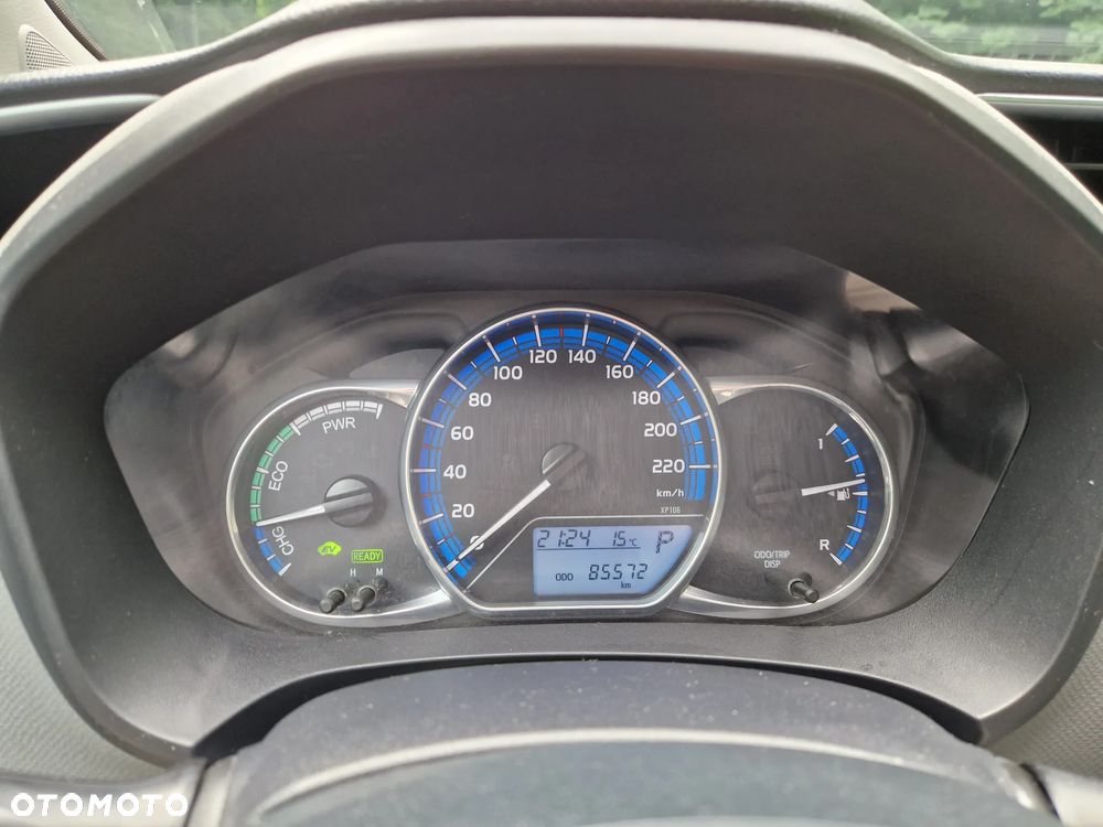 Toyota Yaris Hybrid 100 Active EU6 - 2