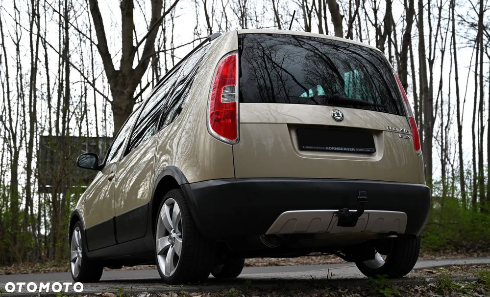 Skoda Roomster 1.2 TSI Scout PLUS EDITION - 26