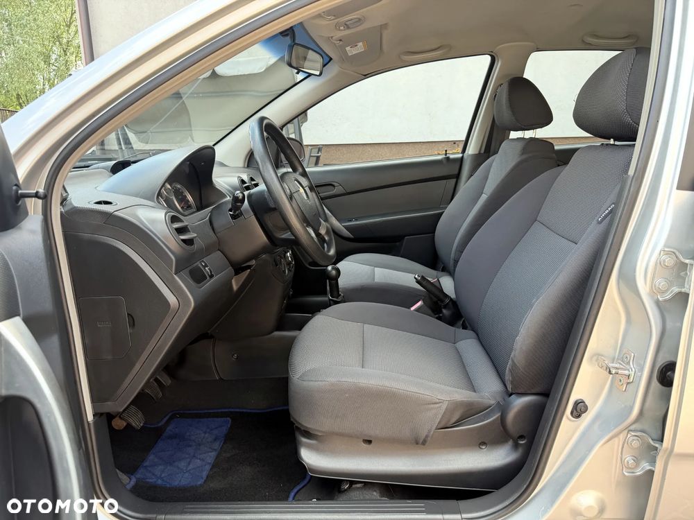 Chevrolet Aveo 1.2 LS - 31