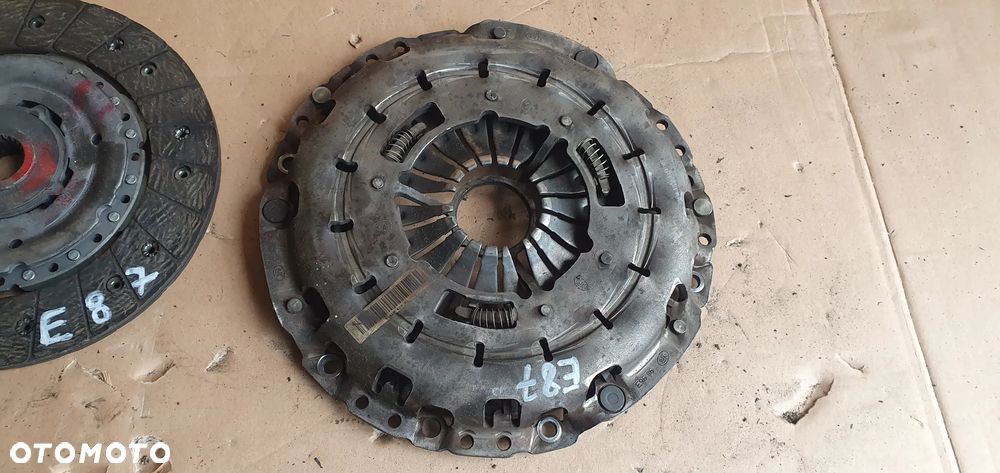 Sprzęgło tarcza docisk LUK BMW 1 E81 E87 2.0D 7615629 7603849 - 3