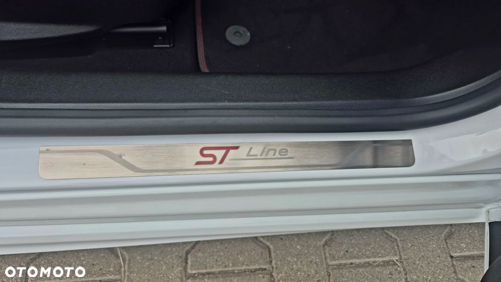 Ford Focus 1.5 EcoBoost STart-Stopp-System ST-LINE - 24
