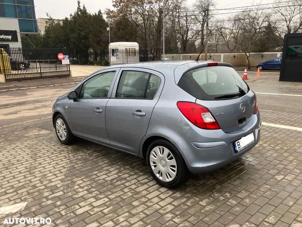 Opel Corsa 1.4i Aut Cosmo - 3
