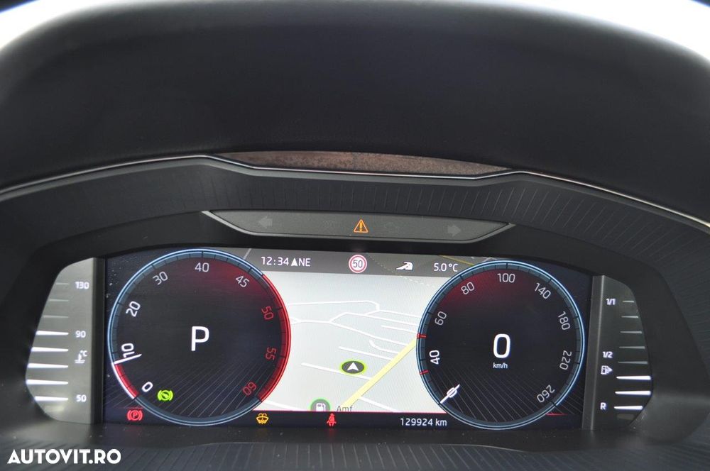 Skoda Superb 2.0 TDI DSG Premium Edition - 8