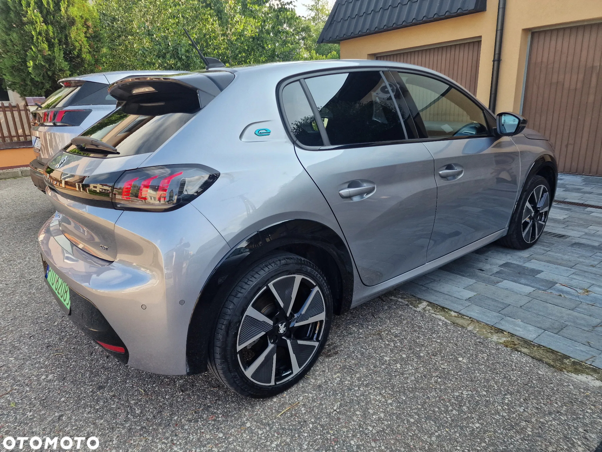 Peugeot 208 e-208 GT - 6