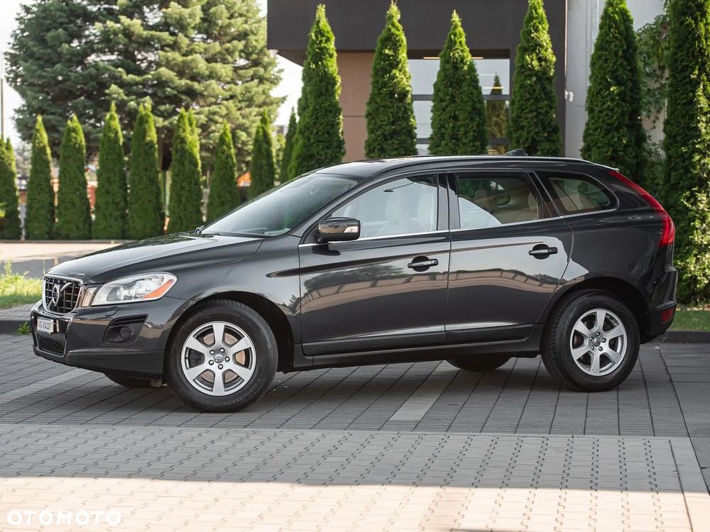 Volvo XC 60 D5 AWD Momentum - 7