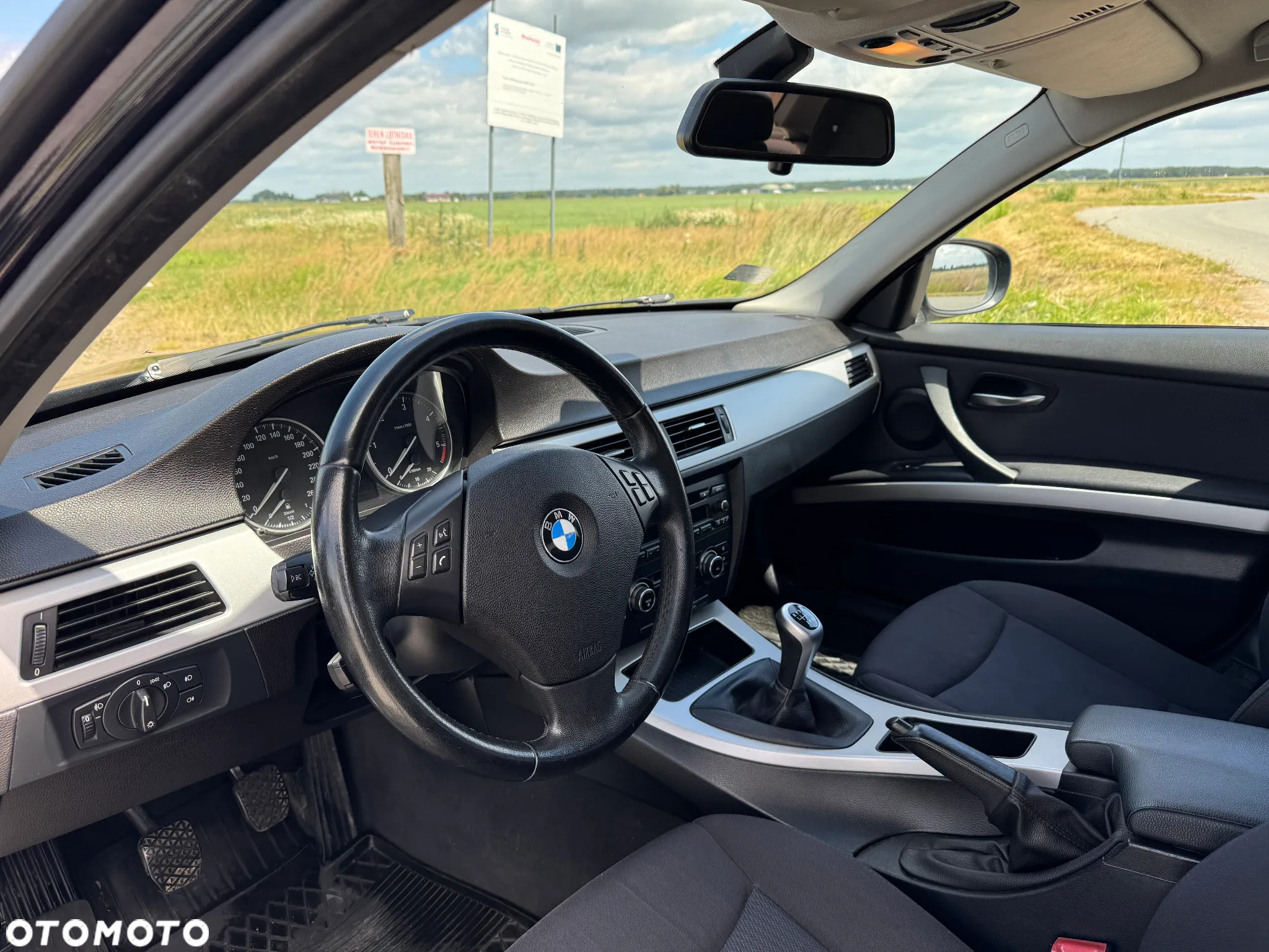 BMW Seria 3 318d - 11